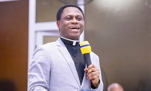 Quick Review Of Apostle Eric Nyamekye Profile 